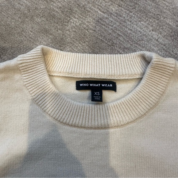 Who What Wear Beige Ruffle Sleeve Crew Neck Sweater - Picture 3 of 5